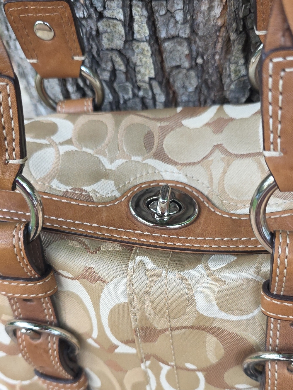 Coach 2007 Large Chelsea Top Turnlock Satchel In Optic - Picture 3 of 12